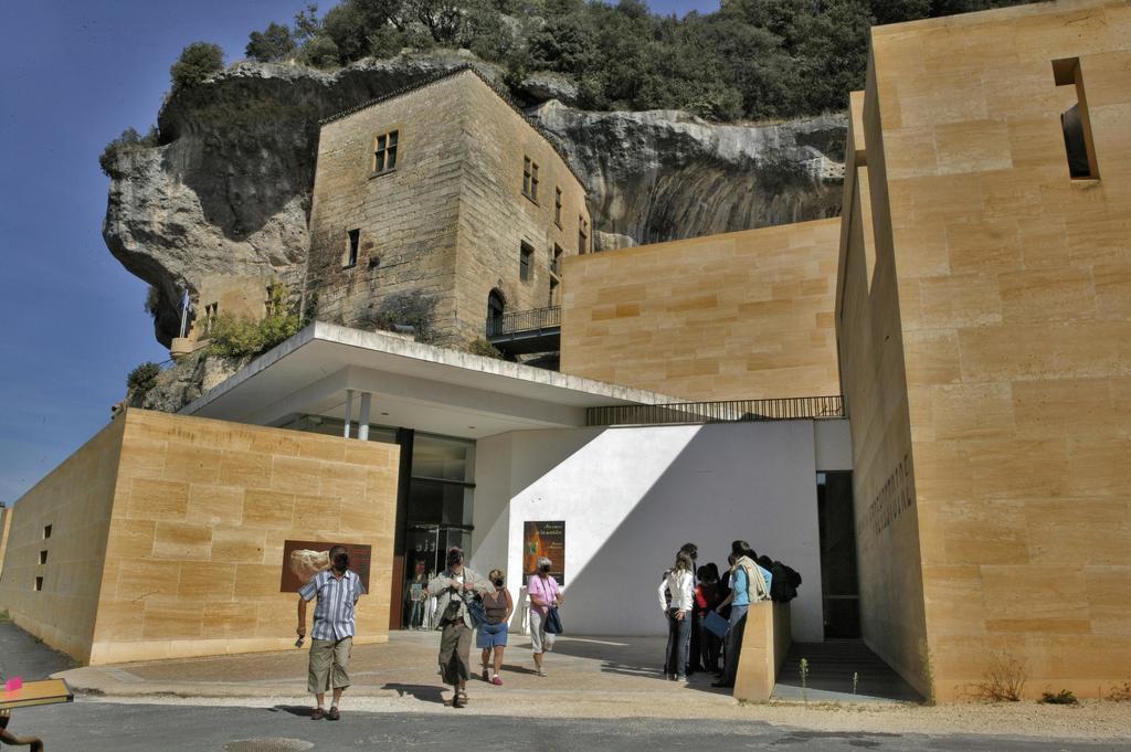 Hostellerie du Passeur - Hôtel&Restaurant - Climatisation et Piscine chauffée Les Eyzies Esterno foto