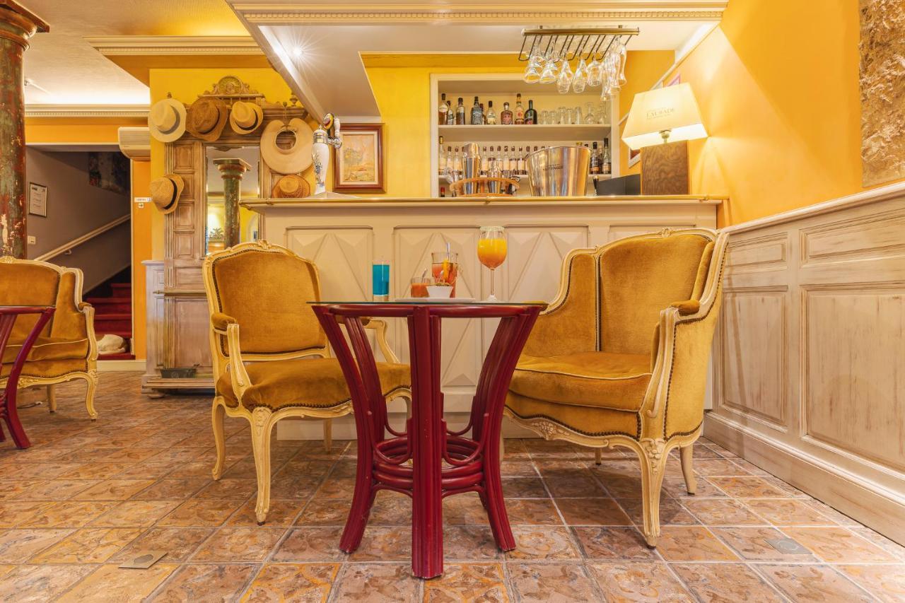 Hostellerie du Passeur - Hôtel&Restaurant - Climatisation et Piscine chauffée Les Eyzies Esterno foto